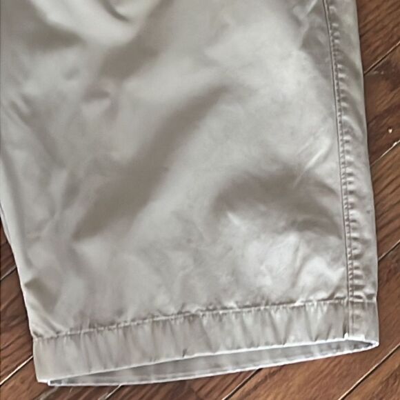 J. Crew Men’s 33 khaki tan flat front preppy shorts - Picture 5 of 10